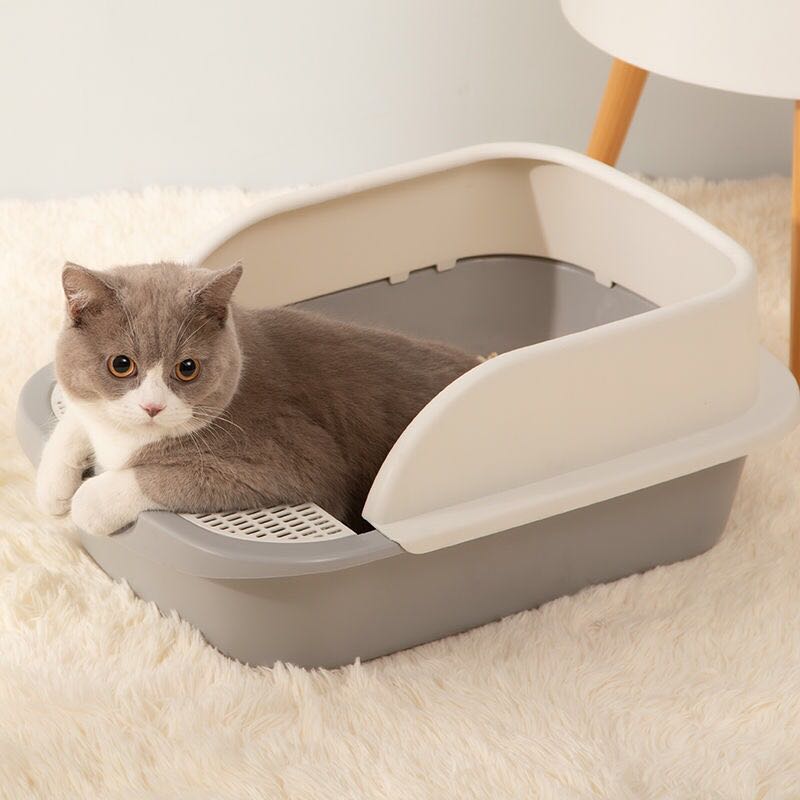 Litière antiéclaboussures et désodorisant pour chats