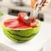 trancheuse pour pasteque et melon 2 1200x1200 540x 7a3416b9 a3e8 473b 9475 18fef930b259.jpg Trancheuse en acier inoxydable utilisée dans une demi-pastèque