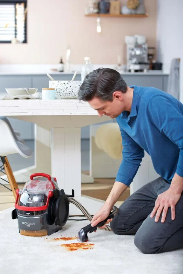 bissell 1558n 3 BISSELL SpotClean Pro 1558N utilisé sur un tapis