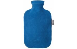 fashy main Bouillotte à eau Fashy 2 litres avec housse polaire bleu saphir