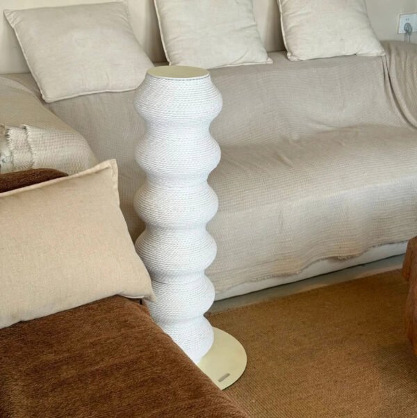 pewos.com momoland coral scratcher minimalist wavy scratching post white 12011 1296x 6db3b295 687d 409b 92ea bfbb5d13977e.jpg