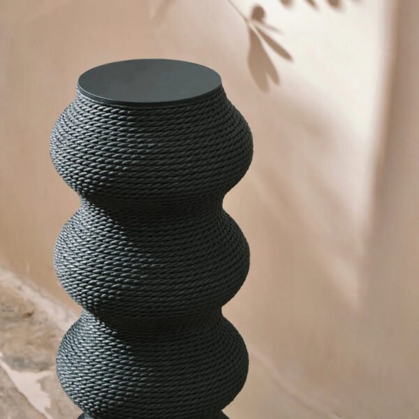 pewos.com momoland minimalist design wavy scratching post black .005 1296x abe4e136 013b 488e a421 e1284cead8bd.jpg