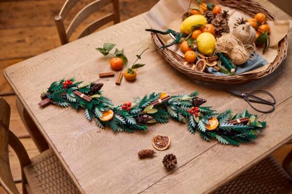 lego-10340-noel-10 Couronne de Noël LEGO 10340 – mise en scène