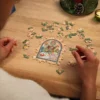 Calendrier de l’Avent puzzle Ravensburger 2026 Noël à la maison — présentation fabricant 4