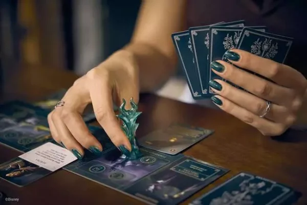 Ravensburger Disney Villainous 26067 – Jeu de base, 6 méchants dès 10 ans – vue fabricant 15