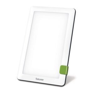 Lampe de luminothérapie Beurer TL 30 blanche avec pied vert sur fond blanc