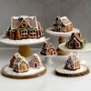 Exemples de gâteaux de la collection maisons Nordic Ware, accessoires non inclus
