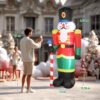 outsunny-casse-noisette-84j-120v90rd-3 Casse-noisette de Noël gonflable Outsunny 84J-120V90RD, 245 cm — visuel 3