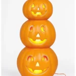 halloween-guirca-29712-face Trois citrouilles lumineuses Halloween Guirca, vue de face